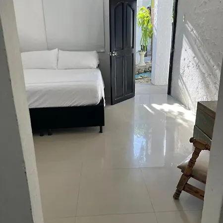 Tr-v4d De Cerca Al Castillo San Felipe Con Ventilador, Piscina Y Wifi Apartamento Cartagena